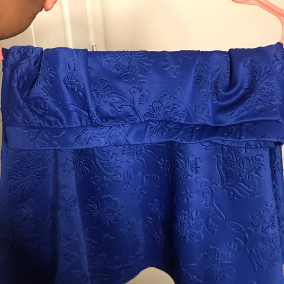 skirt - Picture 3 of 5